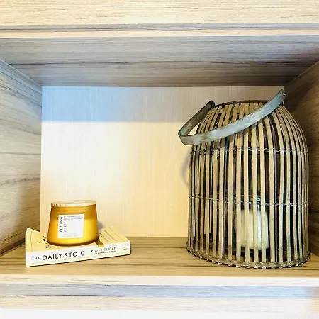 Adelfas * Scarborough