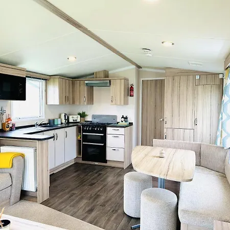 Dom wakacyjny Adelfas *